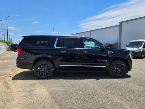 New 2026 GMC Yukon XL Denali RWD image 7