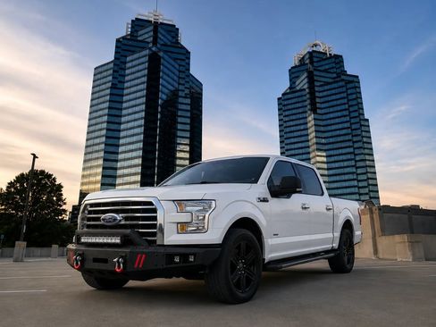 Used 2017 Ford F150 XLT w/ Equipment Group 301A Mid RWD image 1
