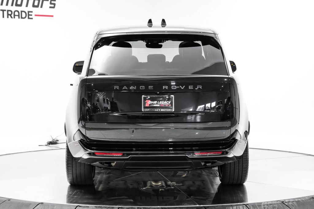 Used 2024 Land Rover Range Rover SE AWD/4WD image 11