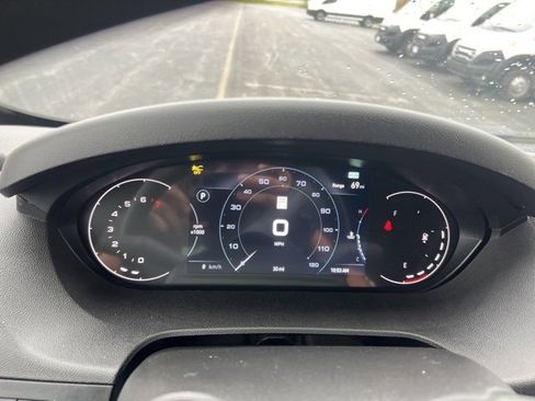 Used 2025 RAM ProMaster 2500 w/ Crew Van Package image 15