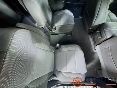 Used 2023 Chevrolet Traverse LT AWD/4WD image 35