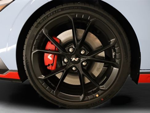 New 2025 Hyundai Elantra N image 3
