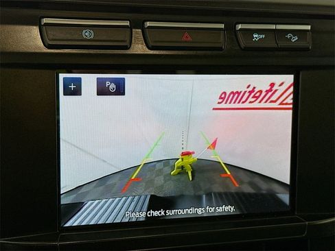 Used 2024 Ford F250 XLT w/ FX4 Off-Road Package image 6