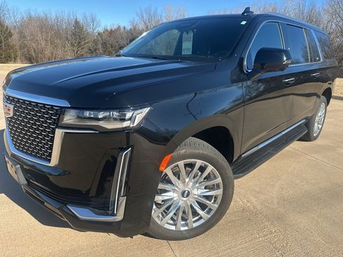 Used 2023 Cadillac Escalade ESV Premium Luxury image 1