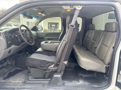 Used 2011 GMC Sierra 2500 W/T image 10