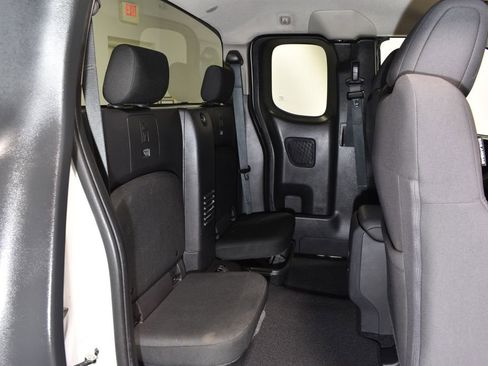 Used 2024 Nissan Frontier S w/ Technology Package image 29