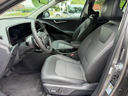 Used 2023 Kia Niro Wind w/ Wind Preserve Package FWD image 14