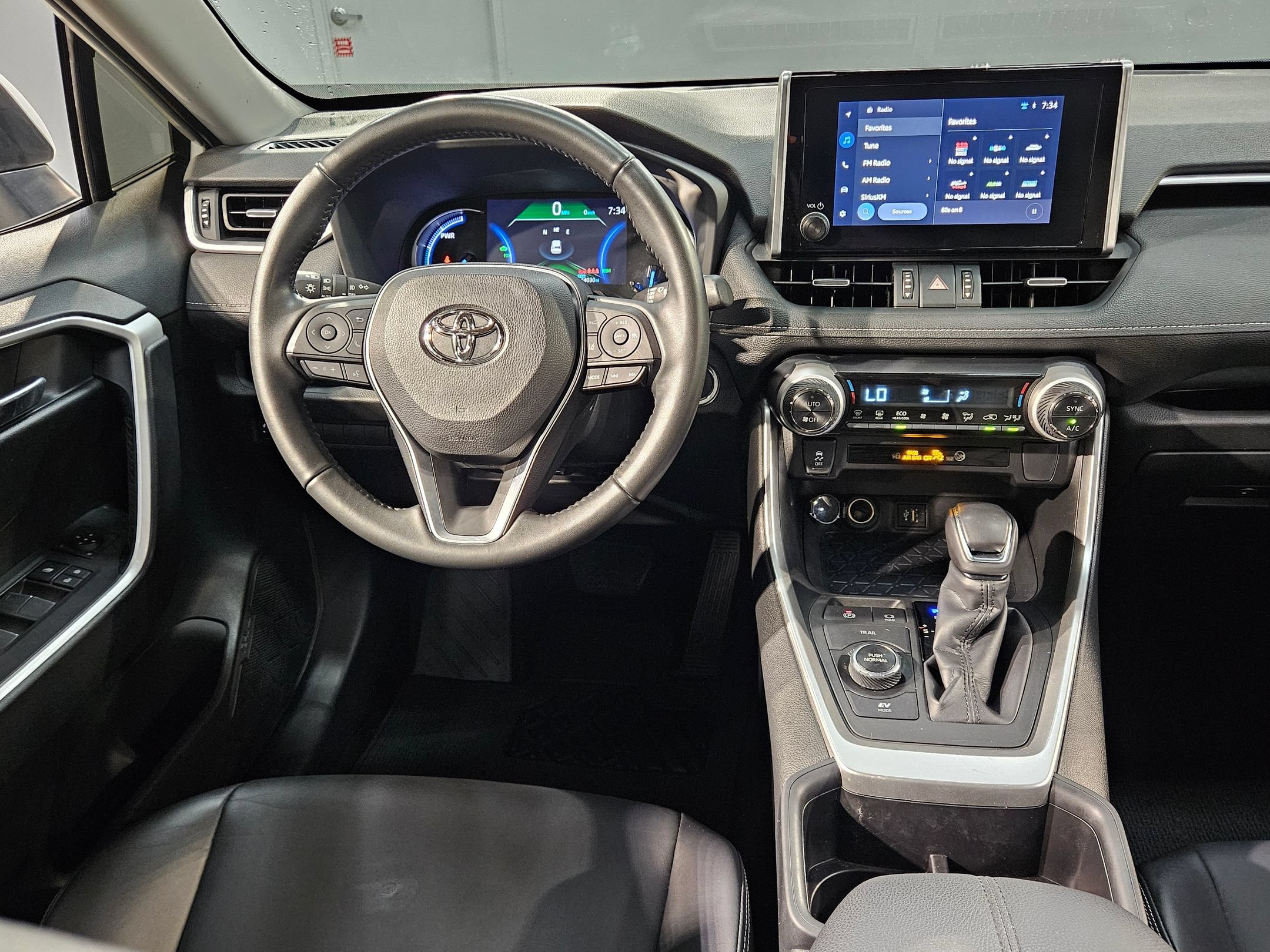 Used 2024 Toyota RAV4 XLE Premium AWD/4WD image 9