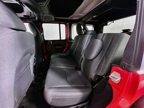 Used 2024 Jeep Wrangler Unlimited AWD/4WD image 25