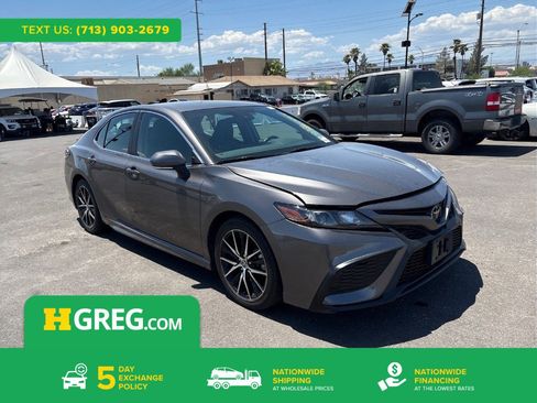 Used 2023 Toyota Camry SE FWD image 1