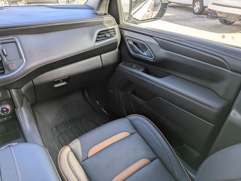 Used 2024 GMC Yukon AT4 w/ Technology Package image 22