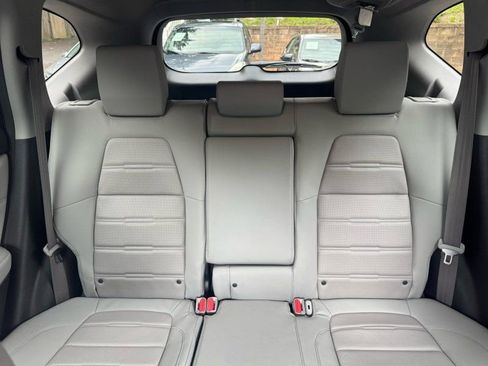 Used 2017 Honda CR-V Touring image 18