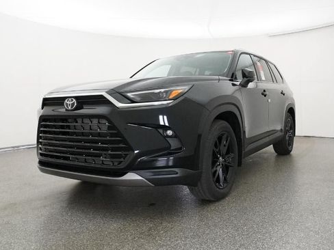 New 2026 Toyota Grand Highlander AWD image 32