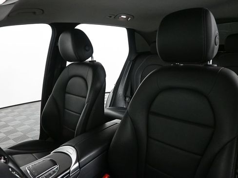 Used 2020 Mercedes-Benz GLC 300 4MATIC image 5