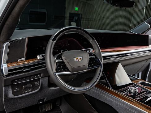 Used 2026 Cadillac Escalade Platinum Sport w/ LPO, Floor Liner Package image 17