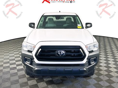 Used 2022 Toyota Tacoma SR image 2