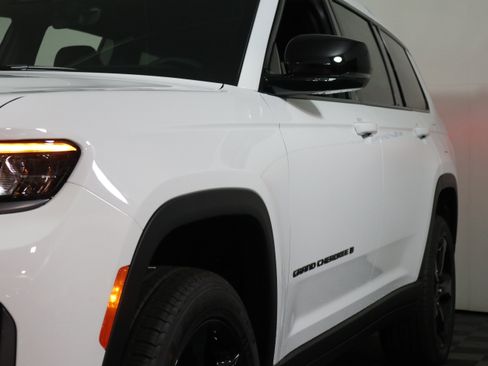 New 2026 Jeep Grand Cherokee L Limited AWD/4WD image 12