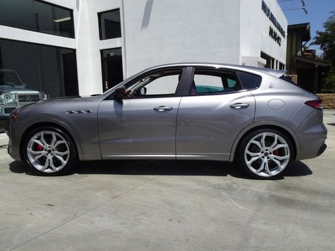 Used 2021 Maserati Levante GranSport AWD/4WD image 3