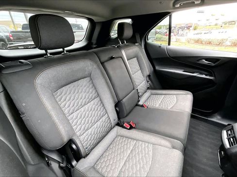 Used 2018 Chevrolet Equinox LT image 14