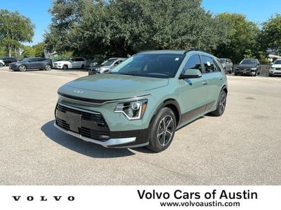 Used 2023 Kia Niro SX