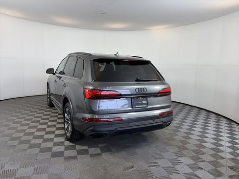 Certified 2025 Audi Q7 2.0T Premium w/ Convenience Plus Package image 8