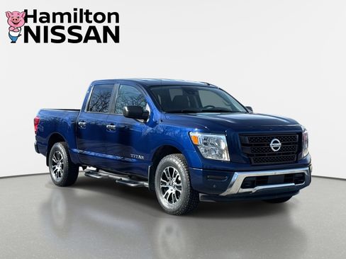 Used 2021 Nissan Titan SV w/ SV Convenience Package image 1