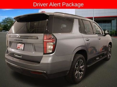 Used 2022 Chevrolet Tahoe Z71 w/ Luxury Package AWD/4WD image 4