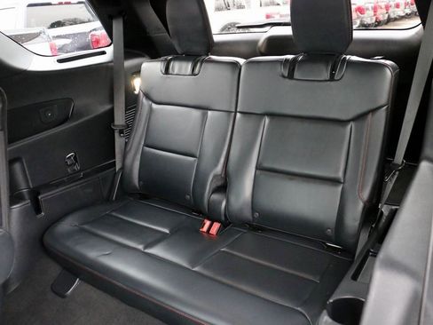 Certified 2025 Ford Explorer ST-Line image 24