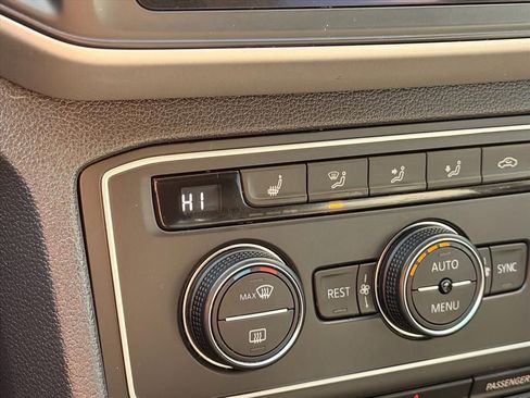 Used 2021 Volkswagen Atlas SE image 21