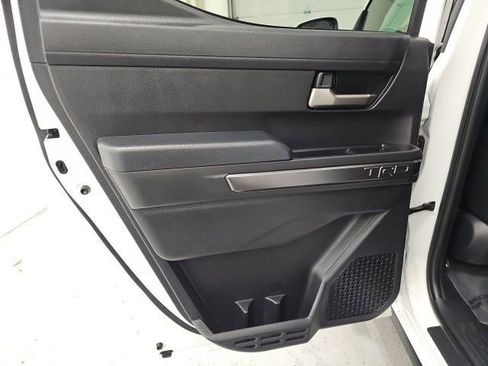 Used 2024 Toyota Tacoma TRD Sport image 30