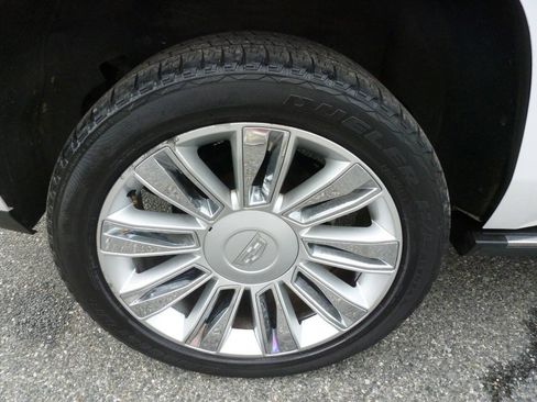 Used 2016 Cadillac Escalade Premium AWD/4WD image 20