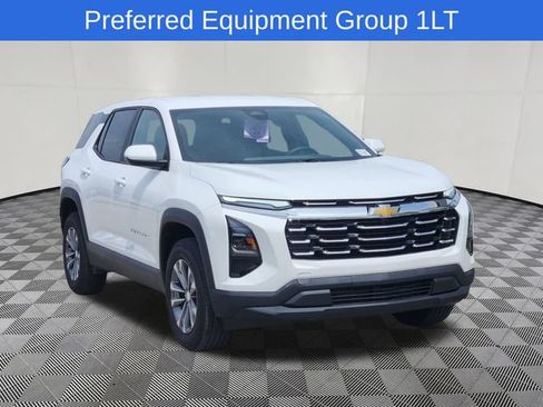 Used 2026 Chevrolet Equinox LT w/ Convenience Package II FWD image 2