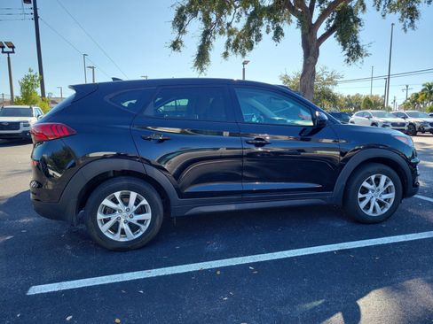 Used 2019 Hyundai Tucson SE image 10