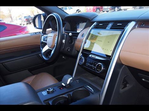 Used 2023 Land Rover Discovery HSE R-Dynamic image 10