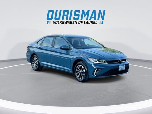 Used 2025 Volkswagen Jetta S FWD image 2