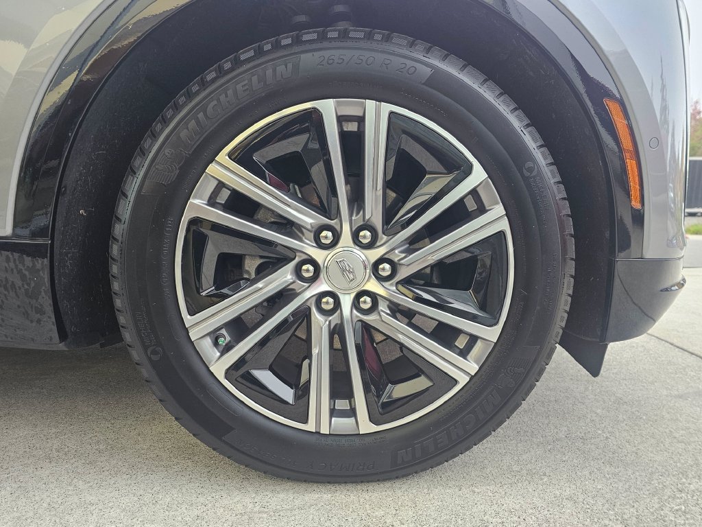 Certified 2024 Cadillac Lyriq Luxury AWD/4WD image 9