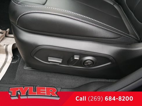 New 2025 Jeep Grand Cherokee Limited w/ Trailer Tow Package image 26