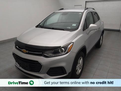 Used 2020 Chevrolet Trax LT w/ LT Convenience Package AWD/4WD image 1