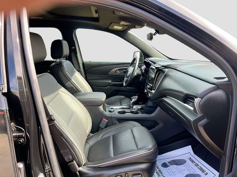 Used 2023 Chevrolet Traverse Premier w/ Redline Edition FWD image 32