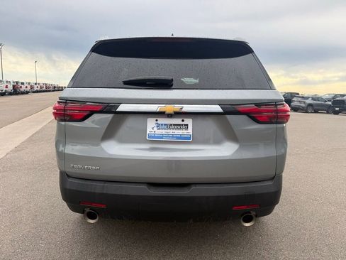 Used 2023 Chevrolet Traverse LS FWD image 4
