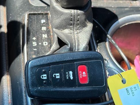 Used 2018 Toyota Camry XSE w/ Driver Assist Package FWD image 12