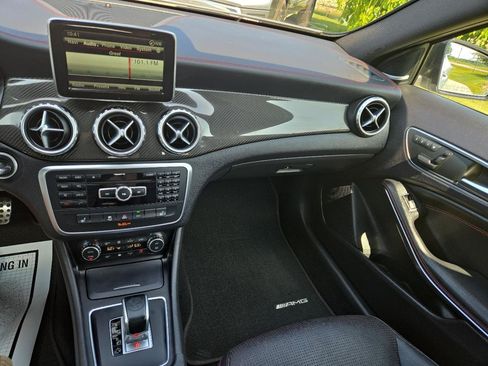 Used 2015 Mercedes-Benz GLA 45 AMG 4MATIC image 22
