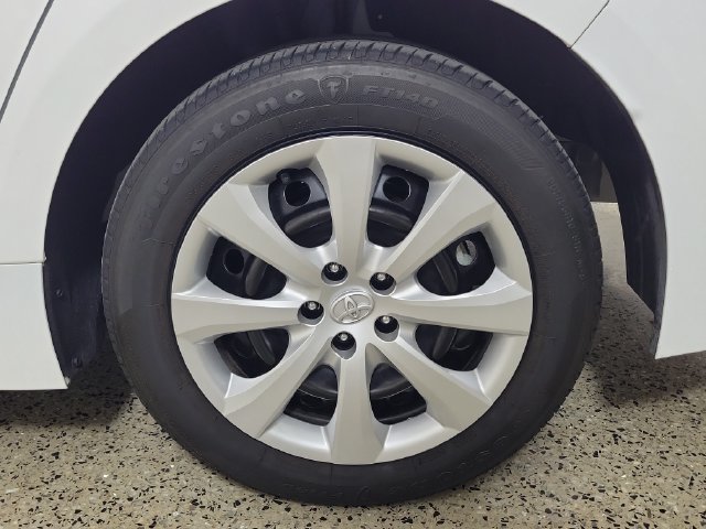 Used 2025 Toyota Corolla LE FWD image 8