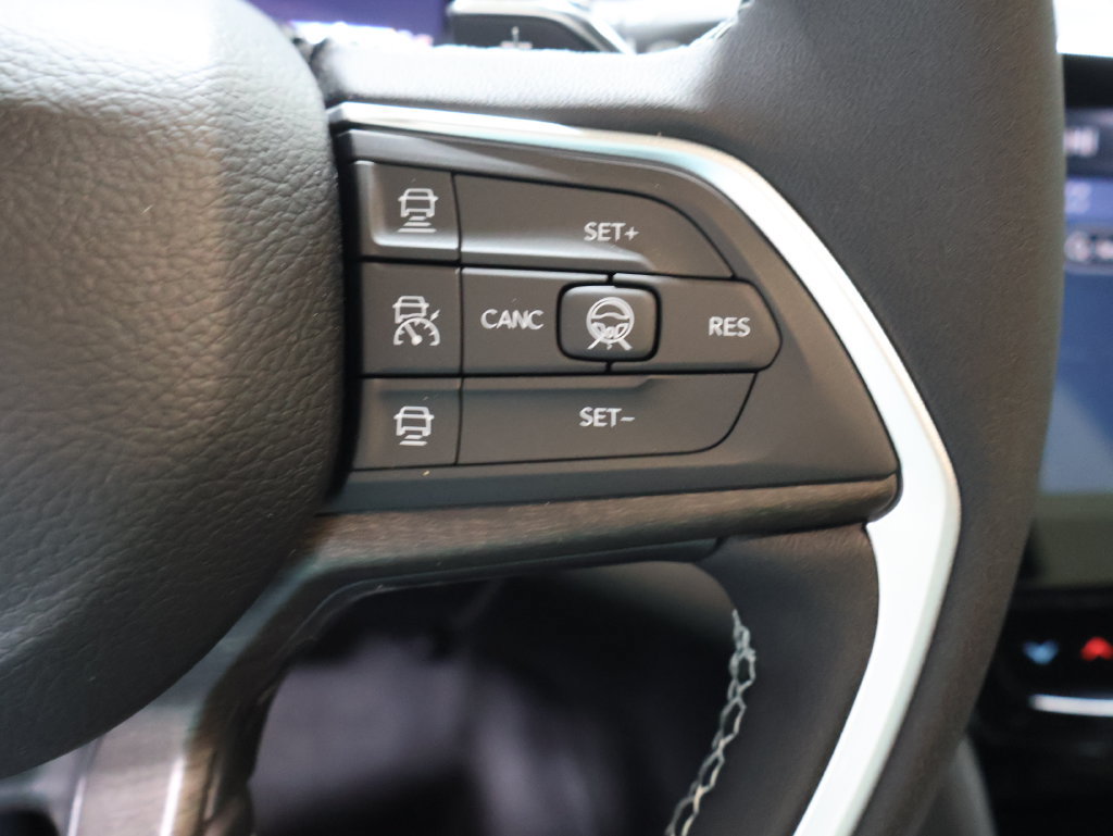 New 2027 Jeep Grand Cherokee Limited AWD/4WD image 24