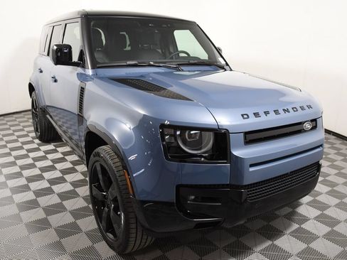 New 2026 Land Rover Defender 110 X-Dynamic SE AWD/4WD image 9