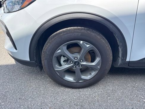 New 2025 Ford Escape ST-Line w/ Equipment Group 301A image 10