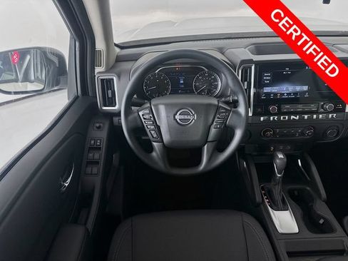 Certified 2025 Nissan Frontier SV RWD image 21