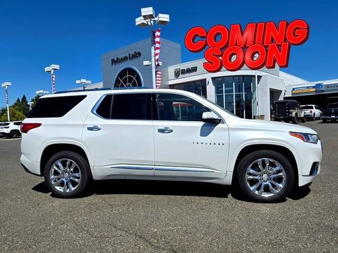 Used 2021 Chevrolet Traverse High Country w/ LPO, Floor Liner Package AWD/4WD image 2