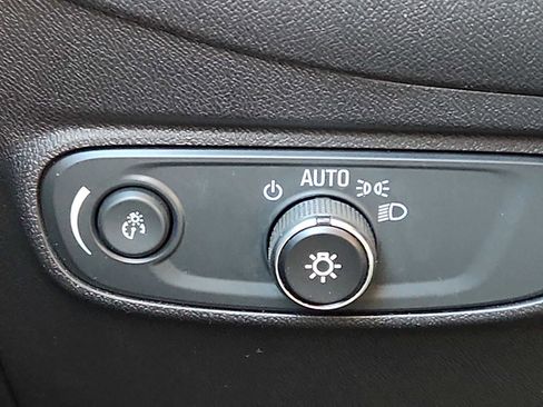 Used 2024 Chevrolet Equinox LT image 24