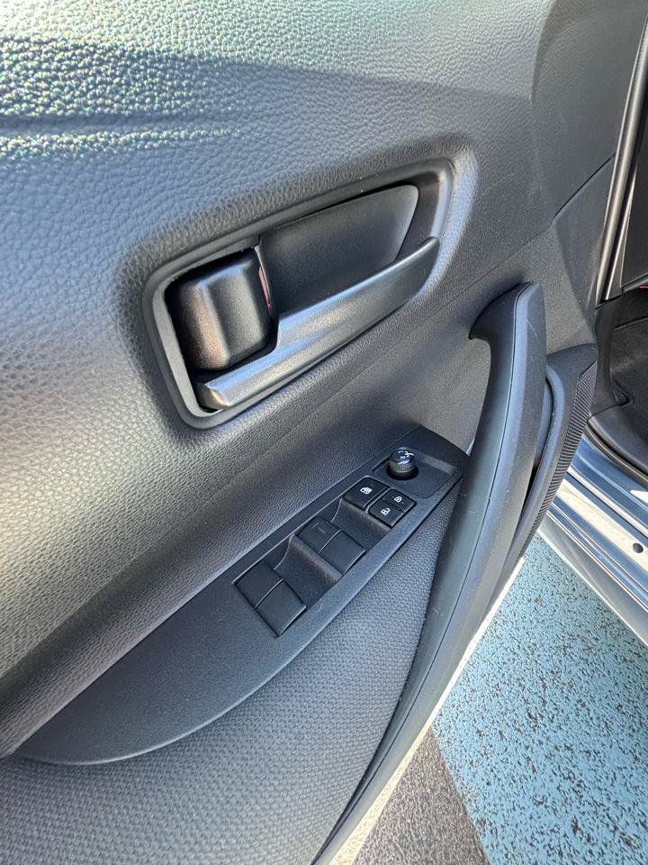 Used 2024 Toyota Corolla LE FWD image 8